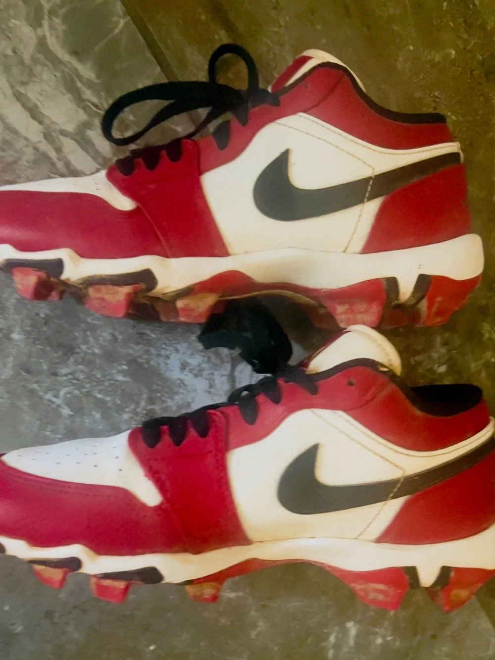 Air Jordan 1️⃣ Low “CHICAGO” Cleats s-6 for for youth football 🏈 or baseball.⚾️